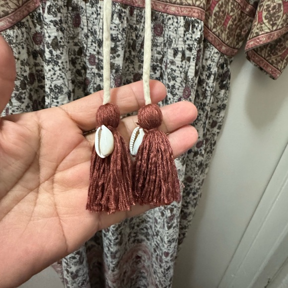 Zara Beige and Red Floral Maxi Dress - Picture 3 of 12